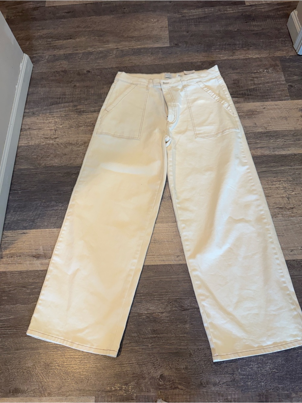 Time and Tru Wide-Leg Jeans in Cream